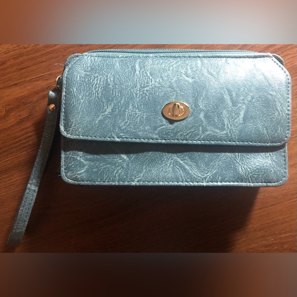 Bueno Turquoise Purse Clutch Pocketbook NWOT - Picture 2 of 9